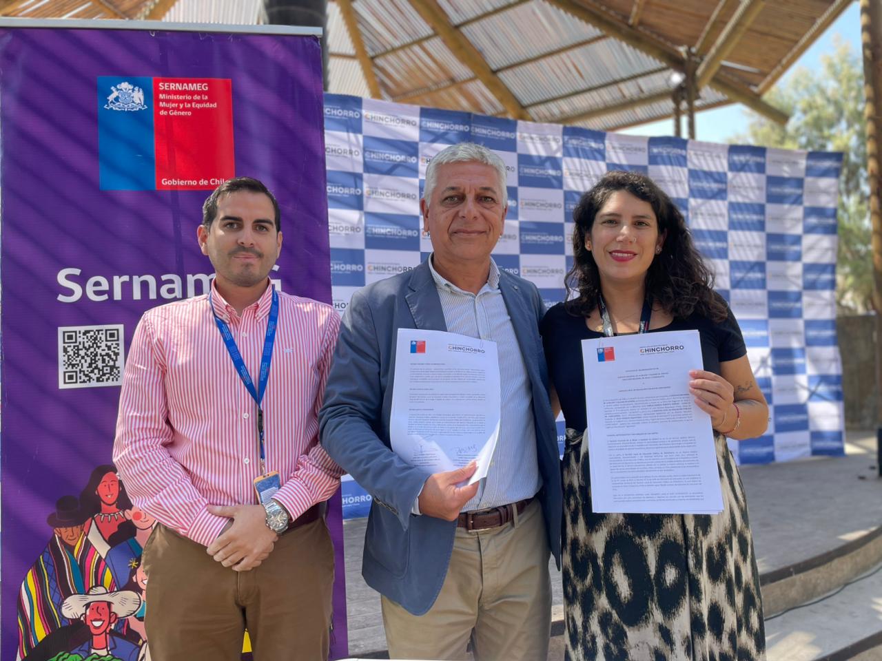 SernamEG y SLEP Chinchorro firman convenio para fortalecer la educación con enfoque de género en Arica y Parinacota