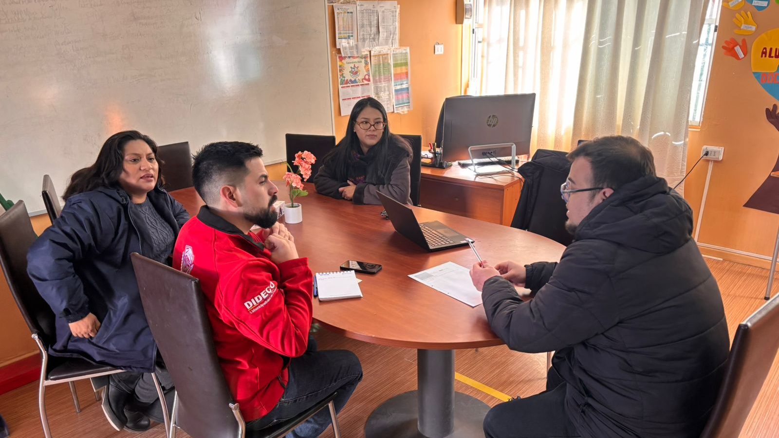 Acompañamiento en terreno fortalece gestión educativa y trabajo intersectorial en el Liceo Granaderos de Putre