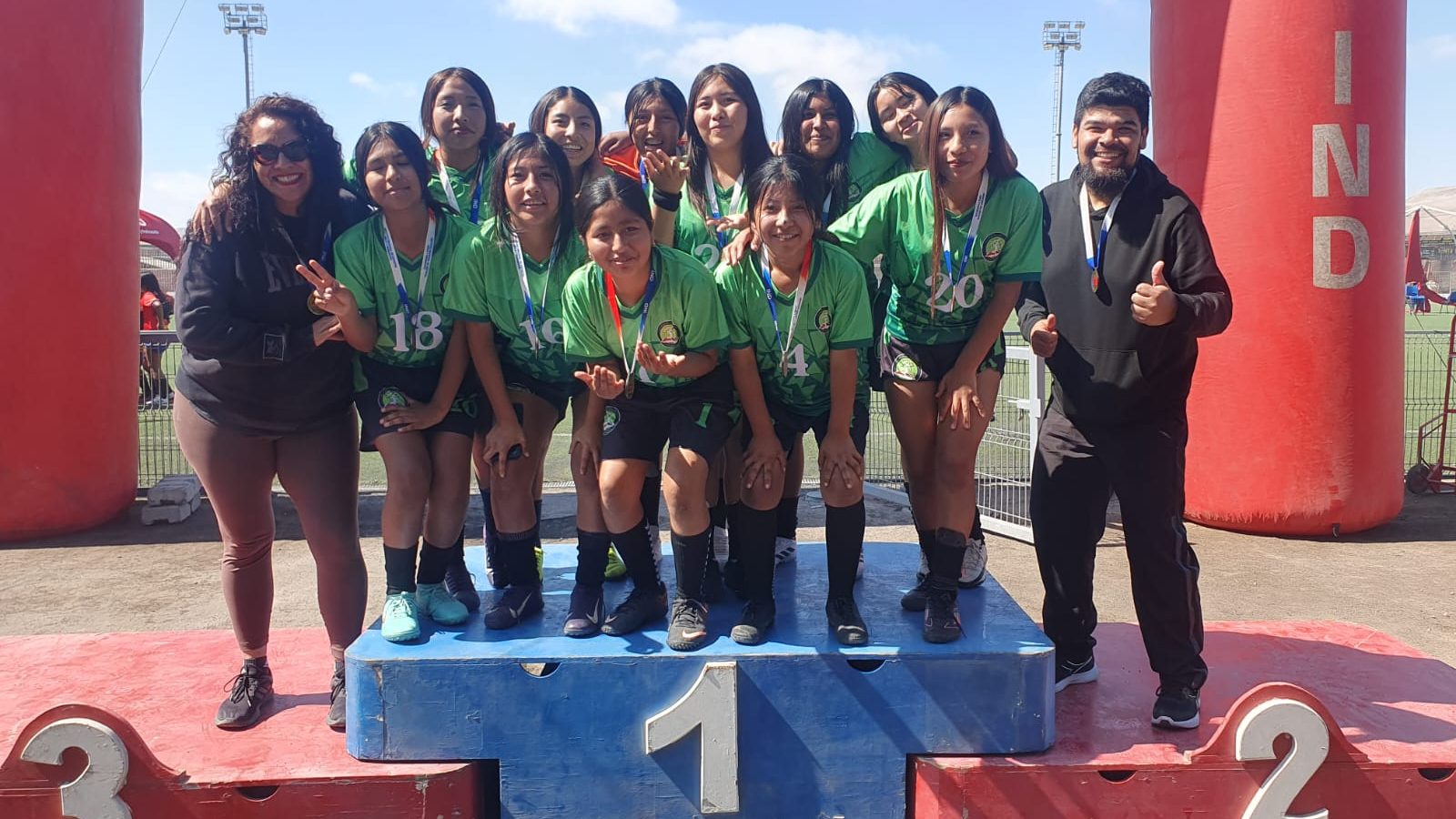 Equipo futsal femenino sub 14 del Liceo Agrícola de Azapa se coronan campeonas regionales